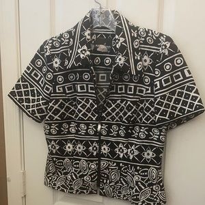 FINAL MARKDOWN Positive attitude short sleeved zip front jacket 4p